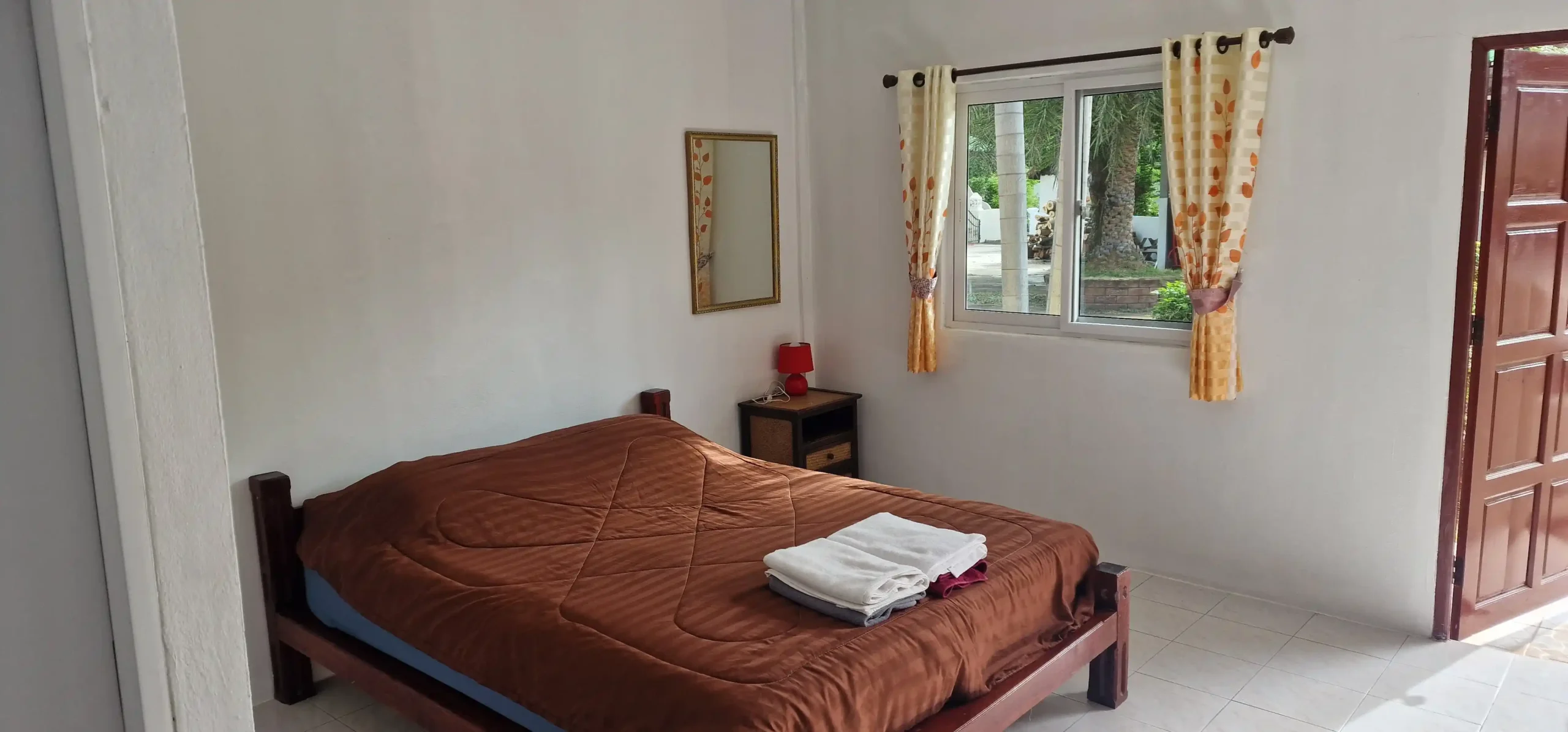 Standard double room at Ryan's Resort, Prasat, Surin
